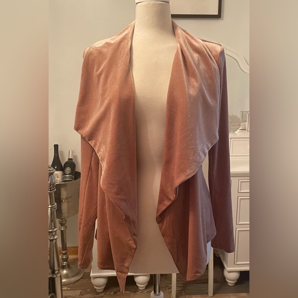 Gorgeous Velvet Dusty Rose Jacket! So soft and feminine. Chic Draping